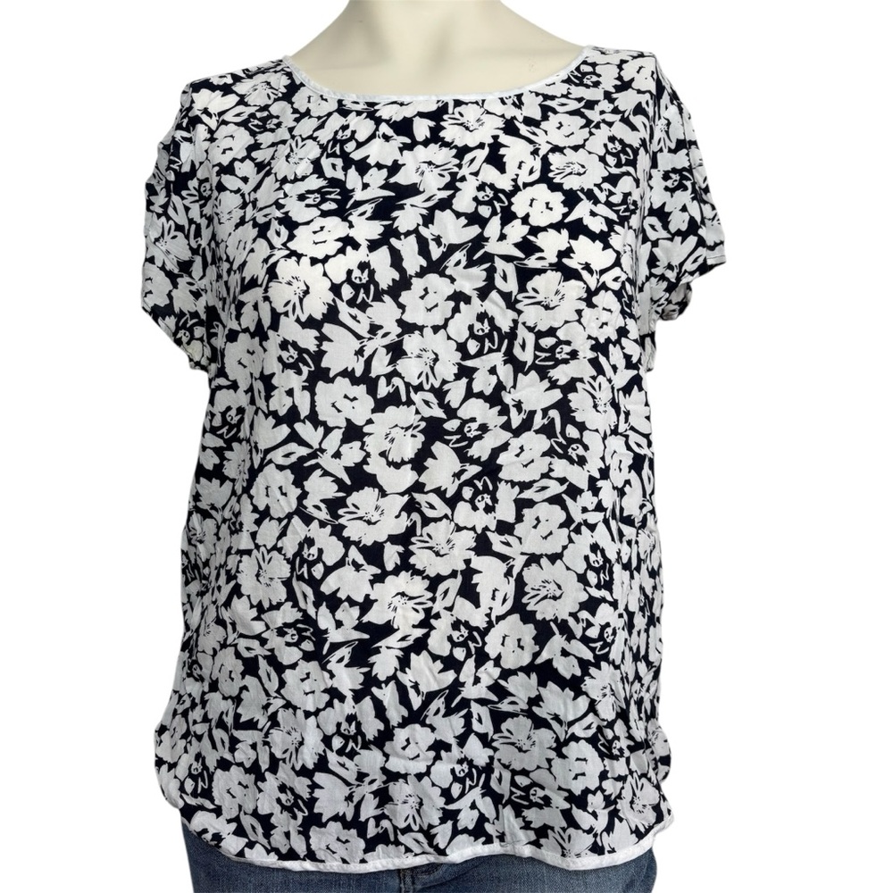 GAP navy floral shirt